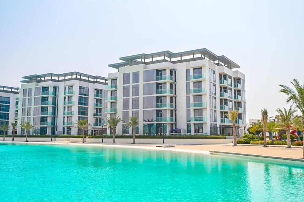 Luxe Shortlet - Unique 2 Bedroom In District One Meydan Дубай Екстериор снимка